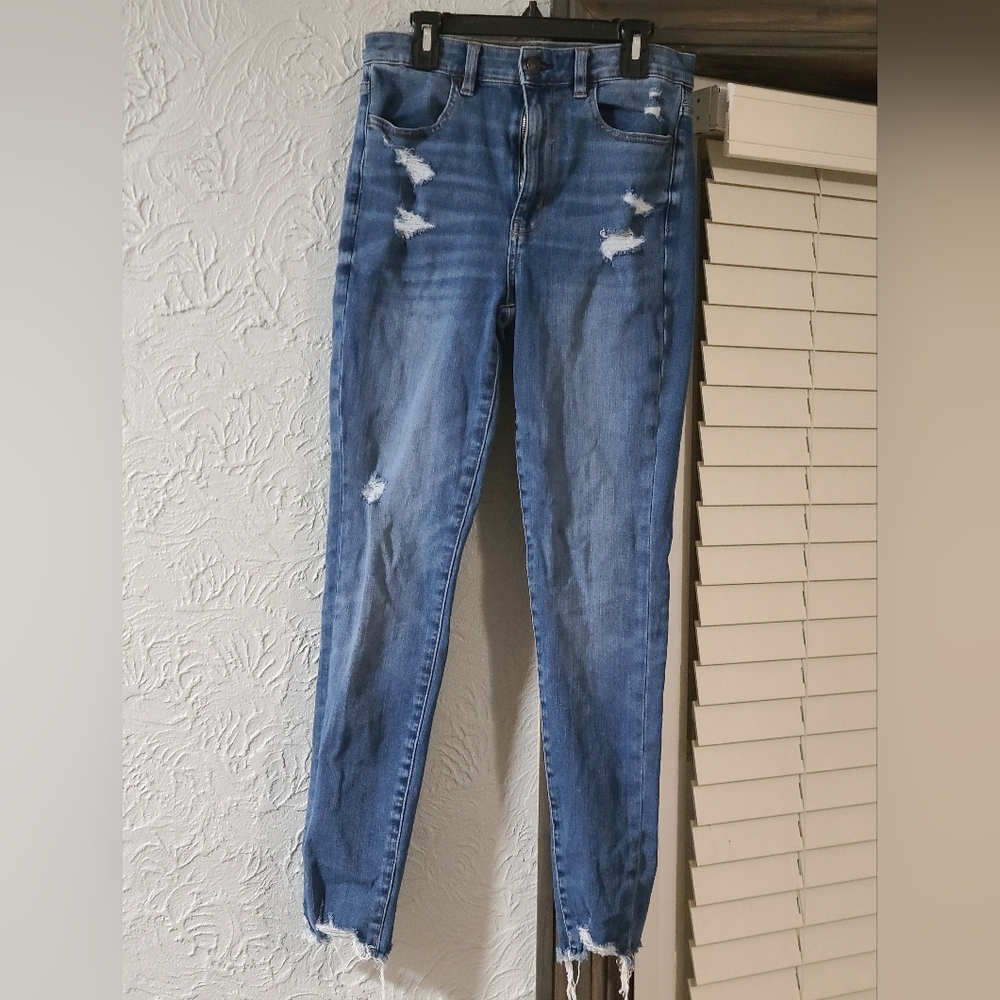 American Eagle Highest Rise Jegging Next Level Stretch Distressed Blue Jeans